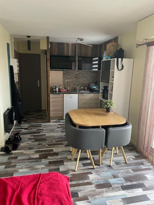 סן-ז'יל-קרואה-דה-וי Studio En Residence La Baie De L Adon מראה חיצוני תמונה
